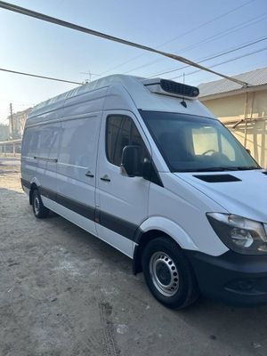 Mercedes Benz sprinter