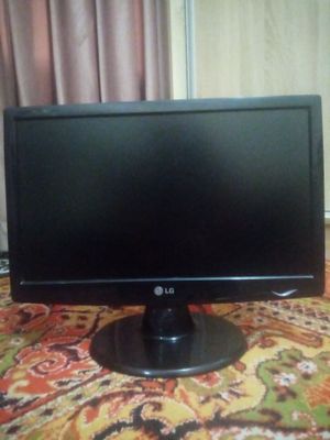 Monitor lg 19 kolicistva bor