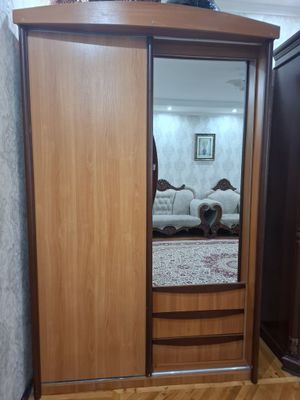 Мебель шкаф ойнали