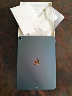 I PAD AIR M1 WI FI Satiladi Xotira 64gb 3marta zaryadga qoyilgan Pubg