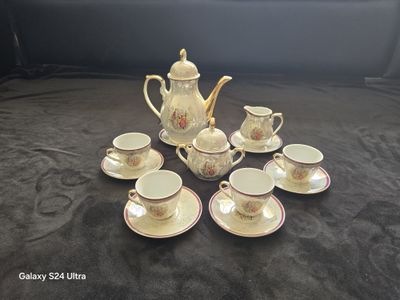 Продаётся чайный сервиз
