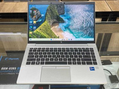 Macbook PRO 15 2019г Core i7-9750H Radeon Pro 555X 4гб ram 16 ssd 512
