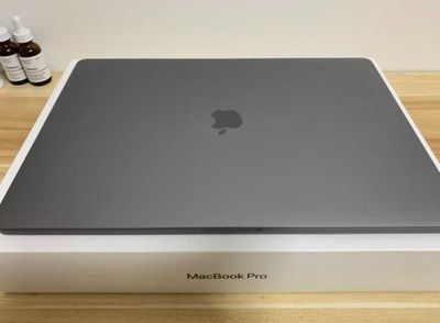 MacBookPro Core i9, 16GB, 1TB