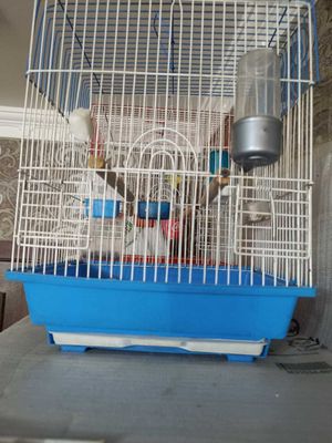 Продаются клетки для птиц разные