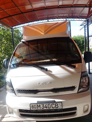 Kia bongo sotiladi Киа бонго