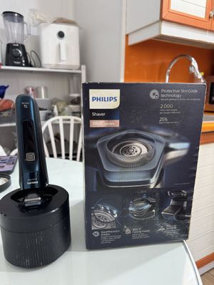 Продаю Электрическую бритву Philips Shaver 7000 Series