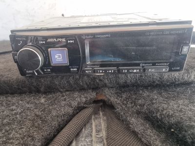 Alpine CDE 149 BT