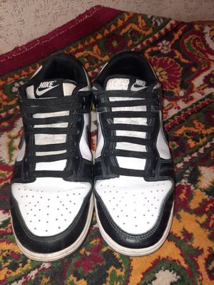42 o'lchamli Nike krossovkalari