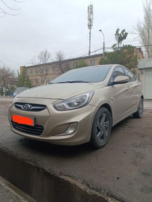 Hyundai Accent 2011