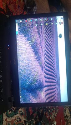 Noutbuk Acer sotiladi