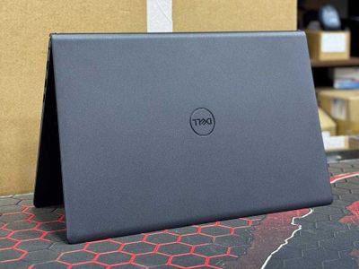 Мощный Dell Inspiron 15 с 120 Гц экраном