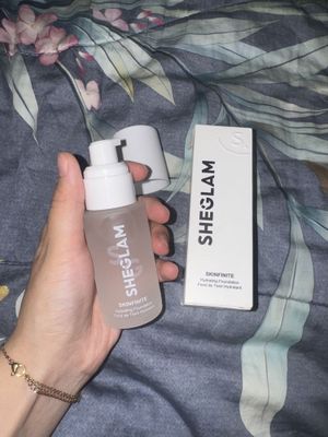 база под макияж от SHEGLAM