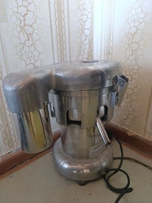 Сок выжималка нормально состояние.