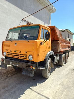 KAMAZ samosval sotiladi