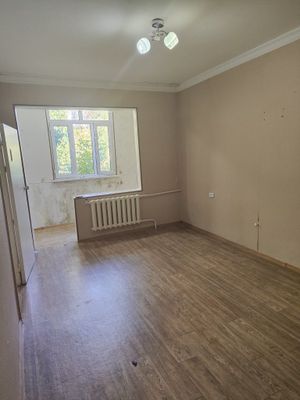 Срочно сдаю.Юнусабад-15 Метро Туркистан 1-2/4/4 ПУСТАЯ