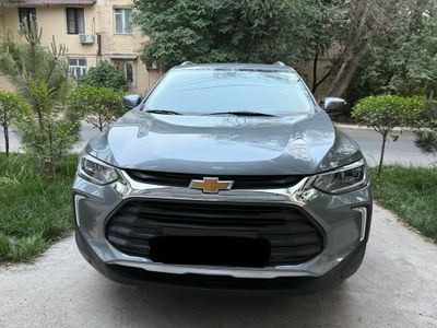 Tracker 2 2023 Premier Наварот есть