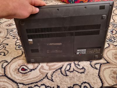 Noutbuk lenovo