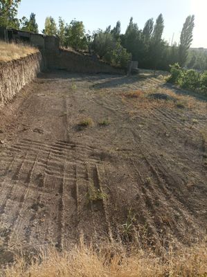 Yer Uchaskasi Chirchiq shaxar Jalayer da 10 sotiq yer Dakment Tayor