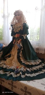 Шикарная фарфоровая кукла