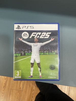 Продается новый FIFA 25 официальный