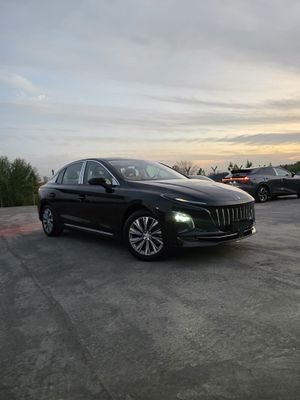 Hongqi eqm5 tayyor nalicha 500km