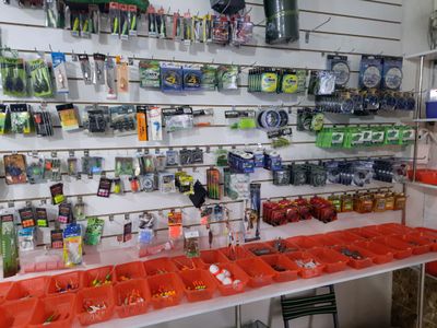 продаю рыбаловно спортивный магазин 2 в 1
