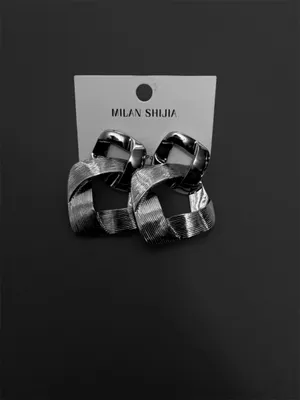 Простота, которая покоряет – серьги на каждый день