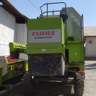 Claas daminator 130