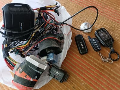 Magicar 908 pult sotiladi