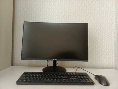 Protsessorli kompyuter + monitor 24 sotiladi, narxini kelishamiz