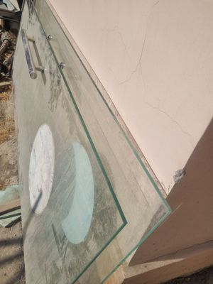 Oyna eshik sotiladi Bekhaus razmer2.20×0.75