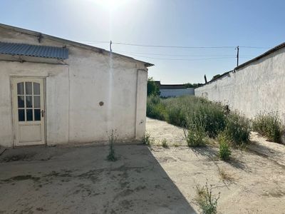 ЗАНГИОТА Ором кафе рупарасида Green house домларидан кирганда