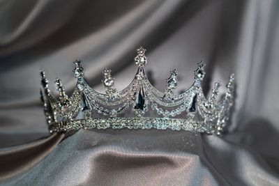 Диадема корона с прозрачными кристаллами
