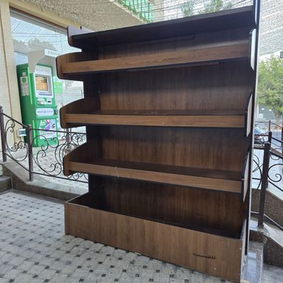 Dokon uchun mebel srocna sotiladi