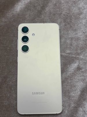 Samsung galaxy s24 sotiladi ili obmen