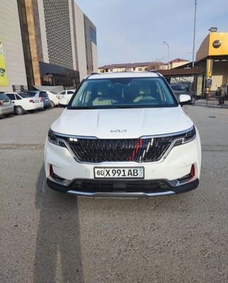 Kia carnival sotiladi