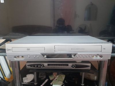 LG videomaginitafon DVD player Ishida sotiladi