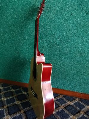 Akustik gitara razmeri 40
