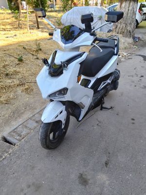 Kawasaki skuter 150 kub