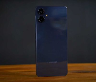 Samsung a06 srochna sotiladi
