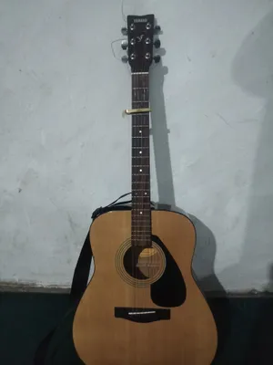 гитара Yamaxa F310 sotiladi