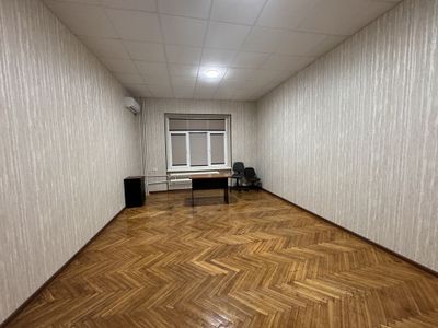 Аренда офиса ЦЕНТР Шота Руставели парк Бобура 24 и 28 кв.м.