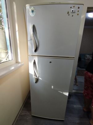Продам холодильник LG