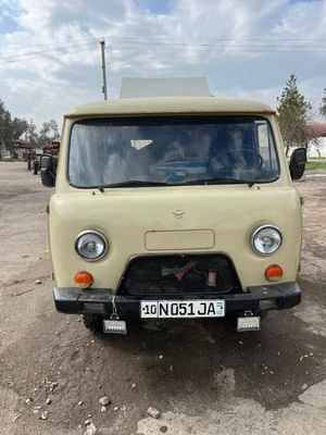 UAZ sirochno sotiladi