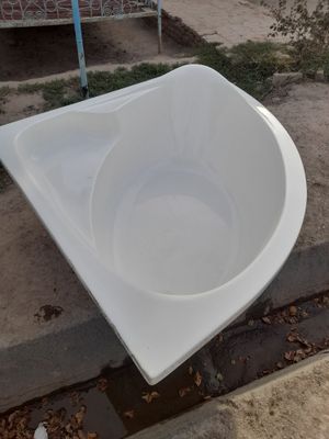 Карамика ванна 130х130