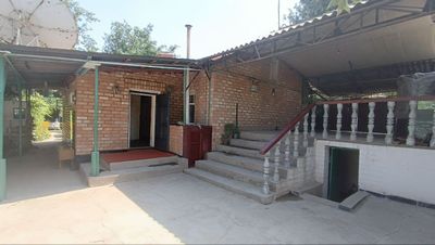 Telegrafda hovli uy