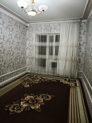 Сдаётся квартира двух комнатная Спутник 8 .
