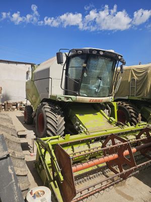 Claas tucano sotiladi soz holatda mavsumga tayyor 2011 yil