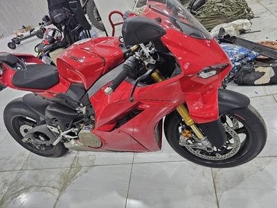 Ducati Panigale V4 S