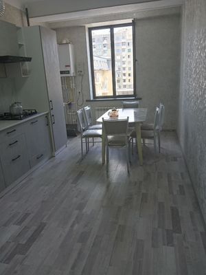 Sergeli 3-bekatda qizlarga Kv